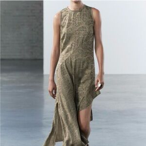 Zara ZW collection asymétrique midi dress, color kaki